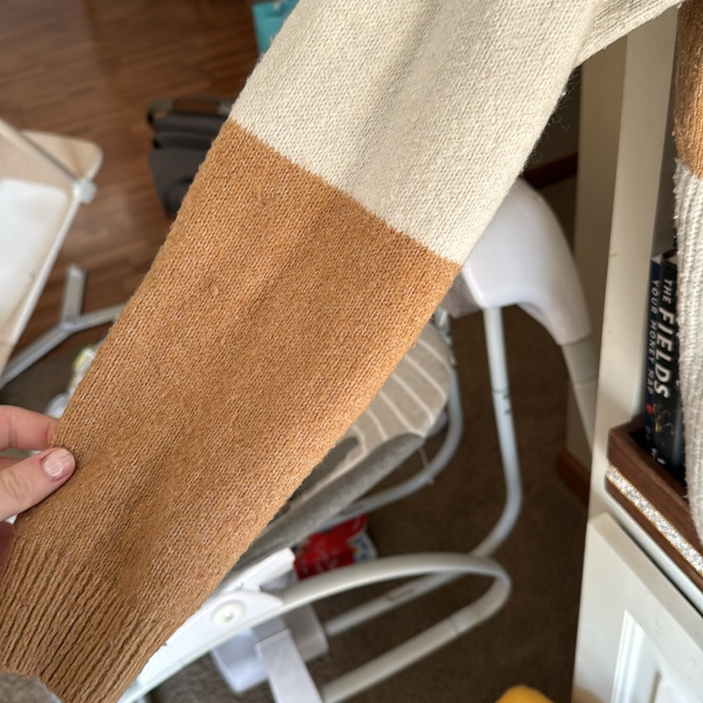 Color Block Sweater - Large - Picture 6 of 7